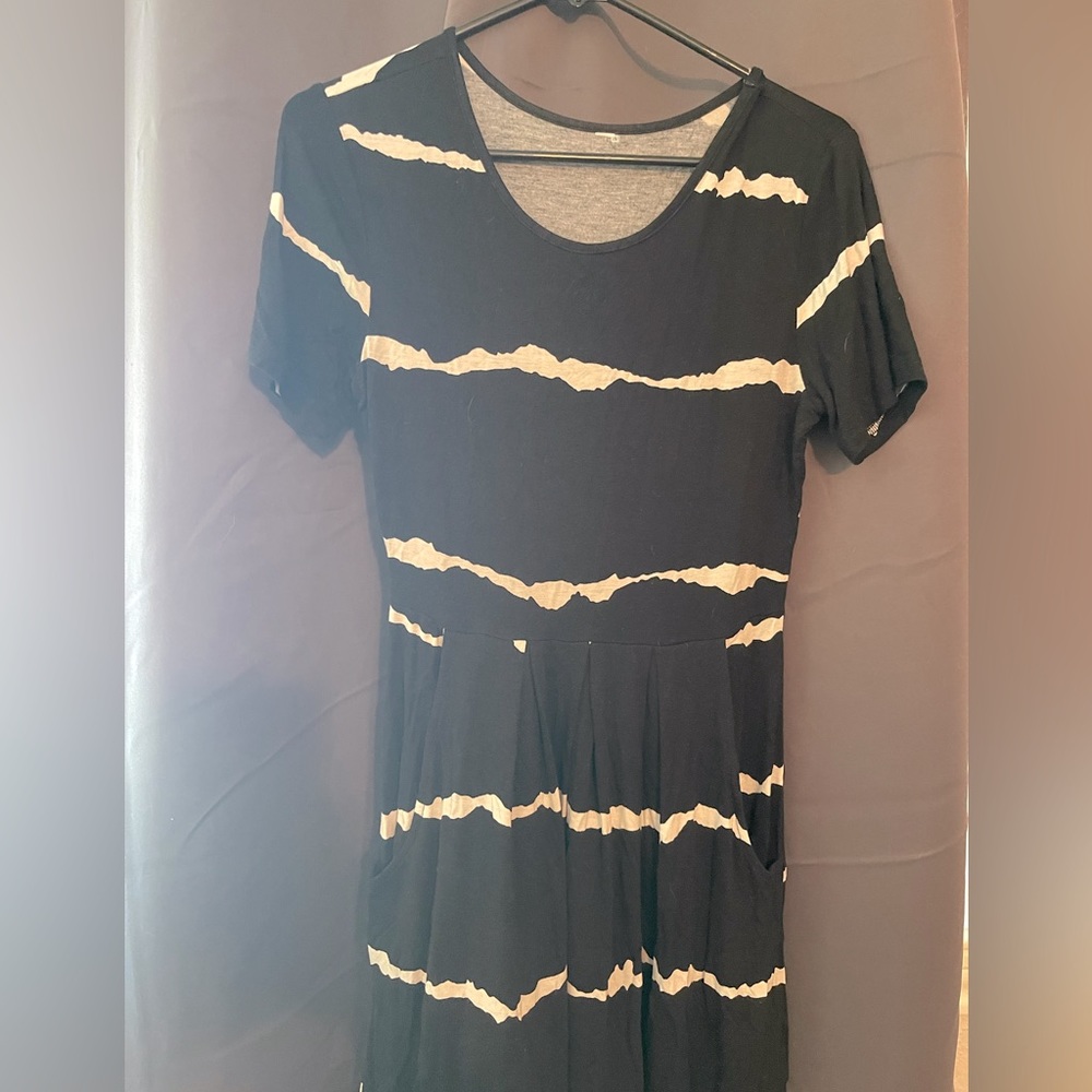 Black and white summer dress